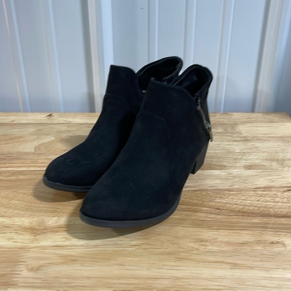 Sun Stone Abbyf Black Mc Size 6.5 - Picture 1 of 7